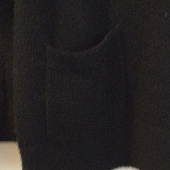 Theory sweater vest with rabbit collar detail - Picture 4 of 8